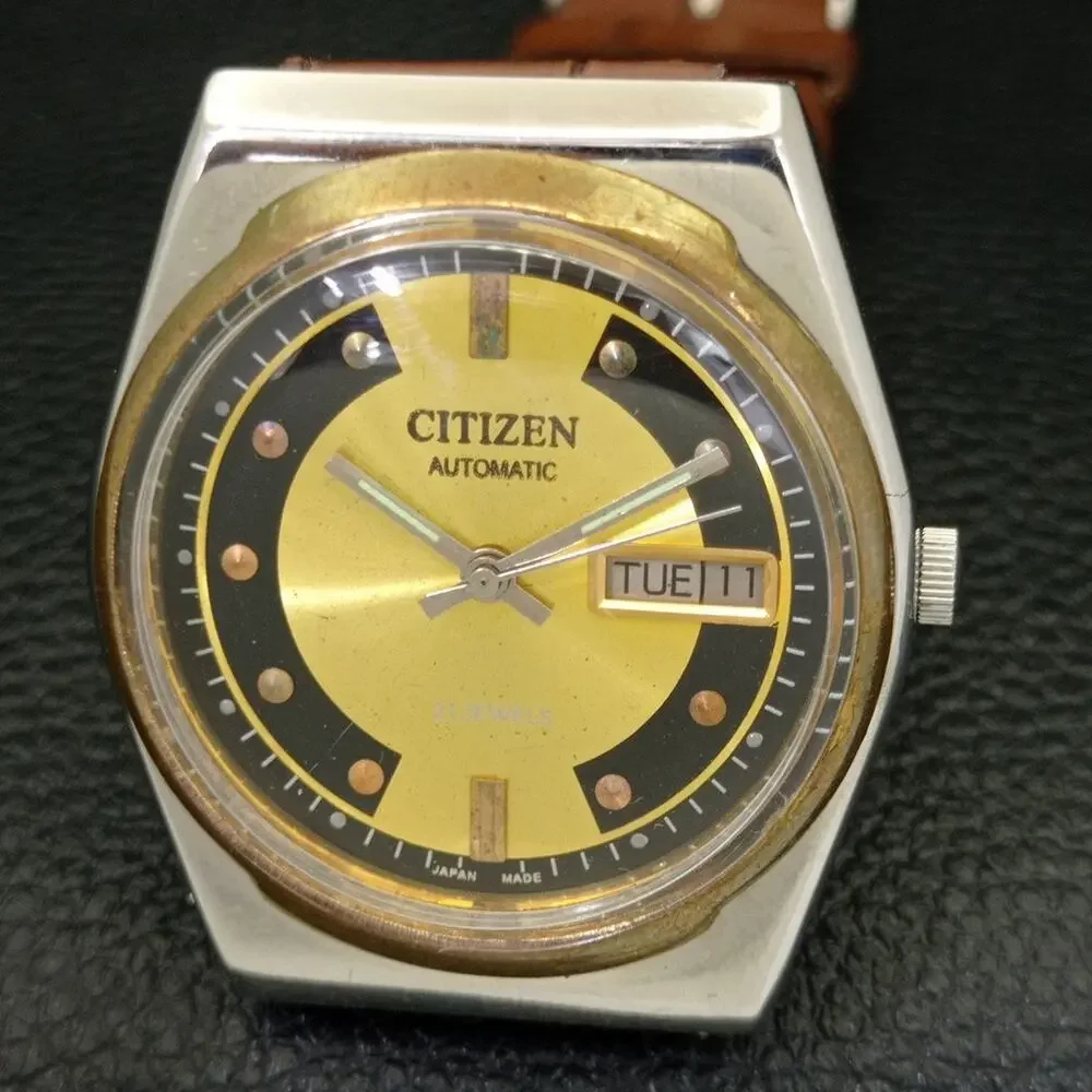 Vintage 1974 Citizen Automatic Mens Silver Watch W/daydate & Gold accents